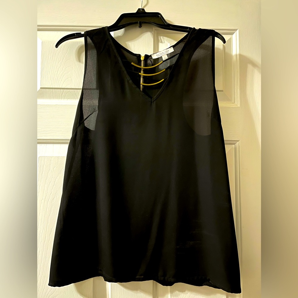 Gold bar detail black summer top